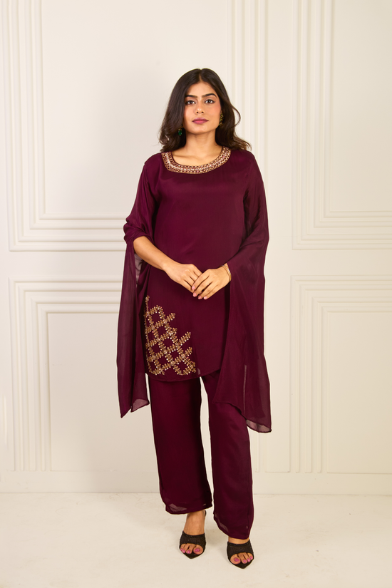 Gold-Embroidered Burgundy Chinnon Set with Veil Sleeves