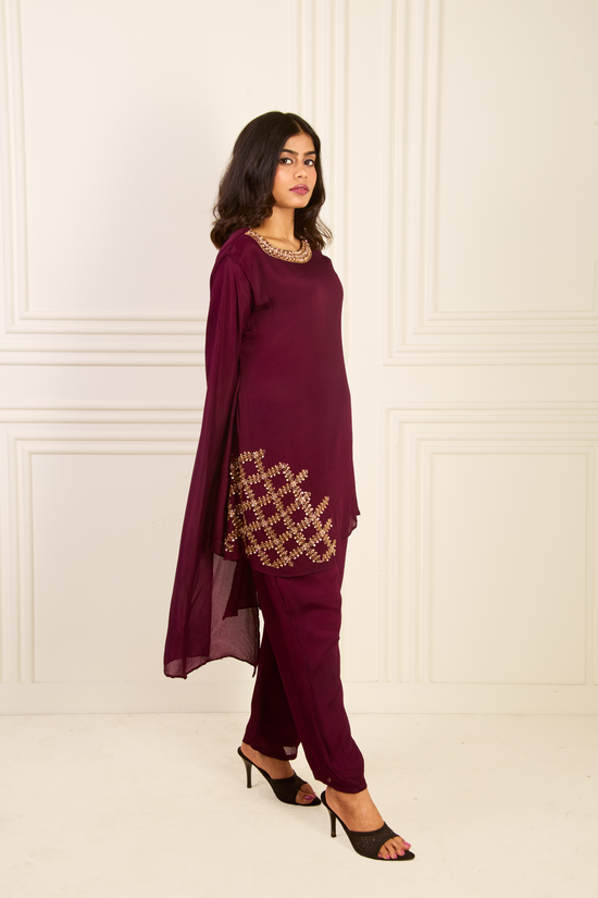 Gold-Embroidered Burgundy Chinnon Set with Veil Sleeves